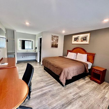 Ozark Inn & Suites Экстерьер фото
