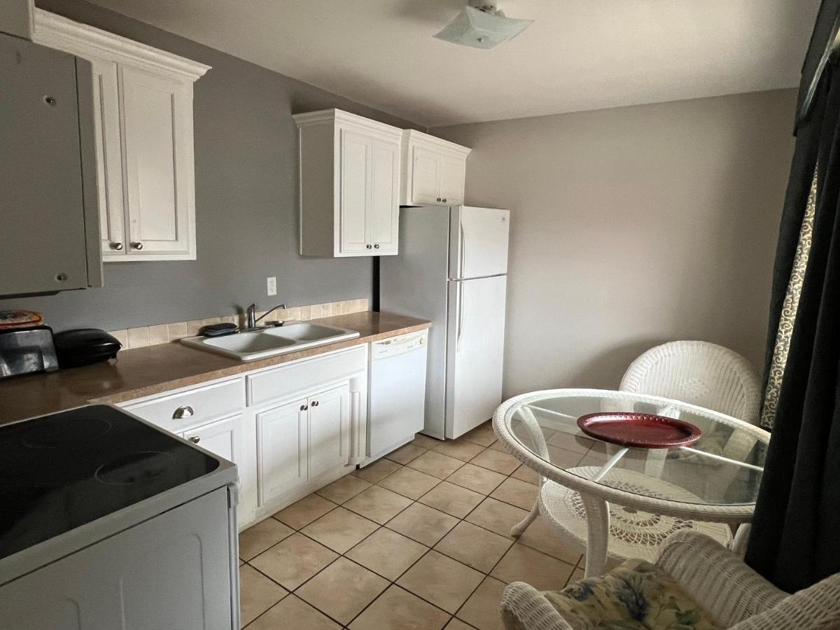 Ozark Inn & Suites Экстерьер фото