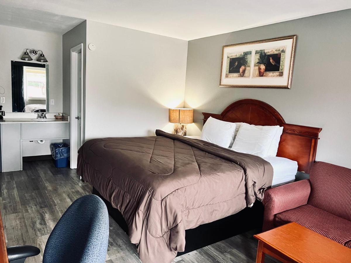 Ozark Inn & Suites Экстерьер фото