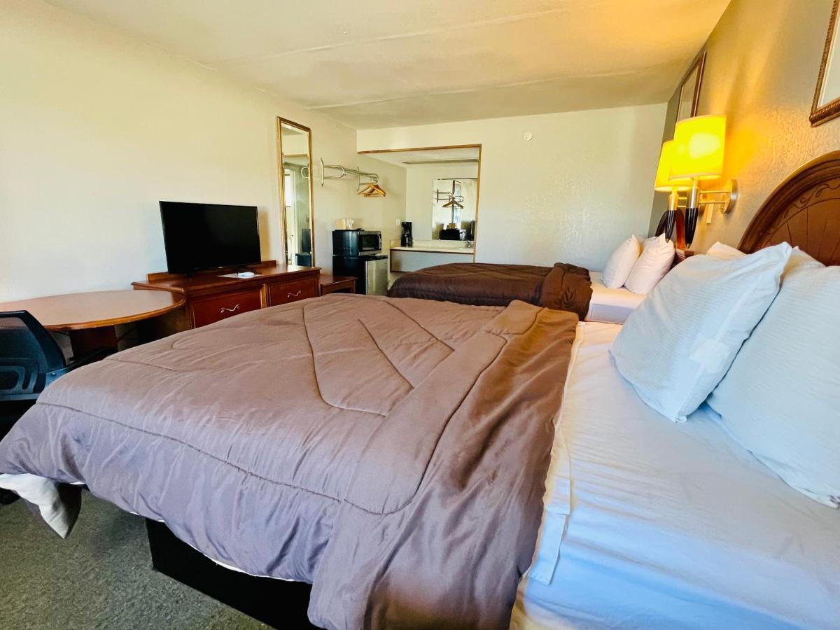 Ozark Inn & Suites Экстерьер фото