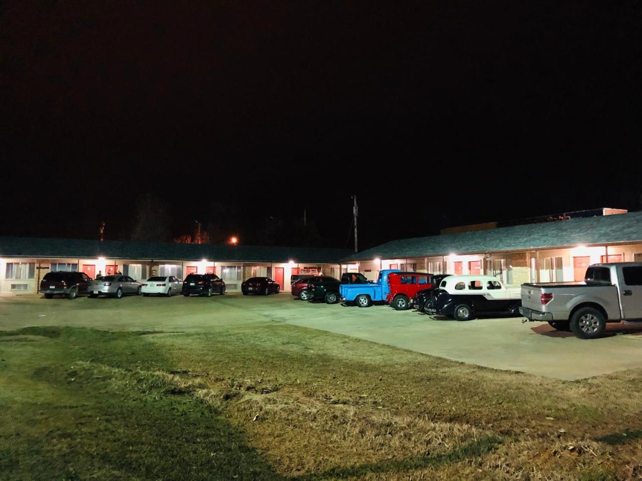 Ozark Inn & Suites Экстерьер фото