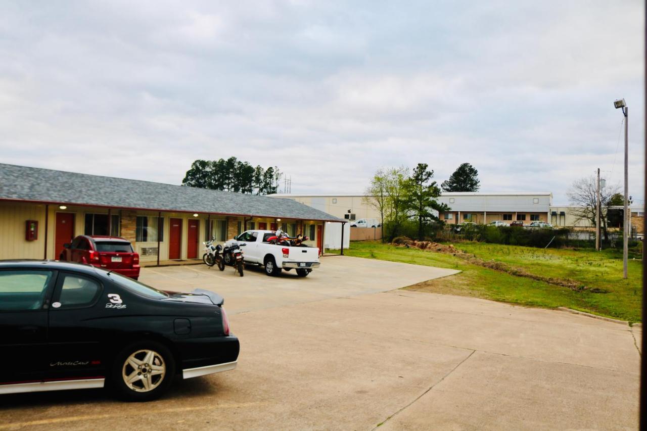 Ozark Inn & Suites Экстерьер фото