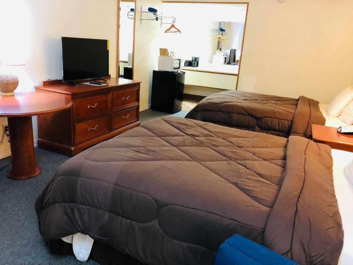 Ozark Inn & Suites Экстерьер фото