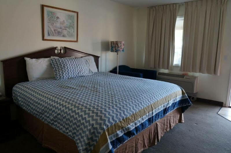 Ozark Inn & Suites Экстерьер фото
